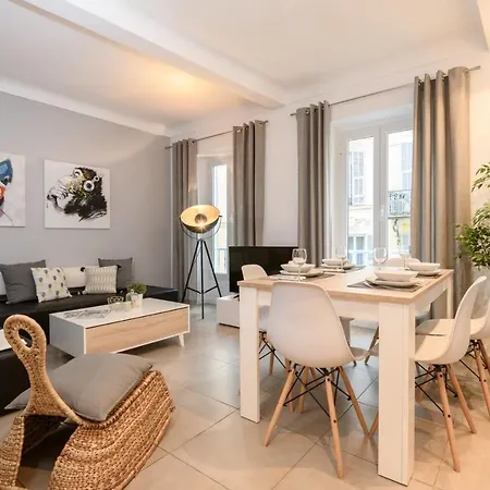 Le Classy - 2br W Ac - Confort And Style At The Heart Of Welkeys