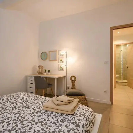 Le Classy - 2br W Ac - Confort And Style At The Heart Of Welkeys