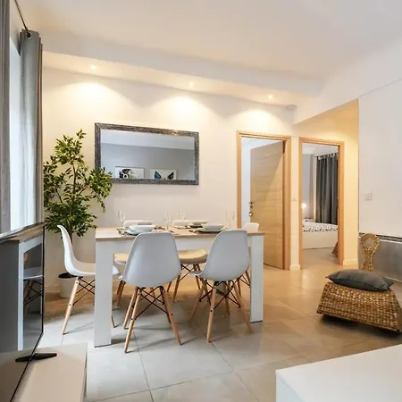 Le Classy - 2br W Ac - Confort And Style At The Heart Of Welkeys *